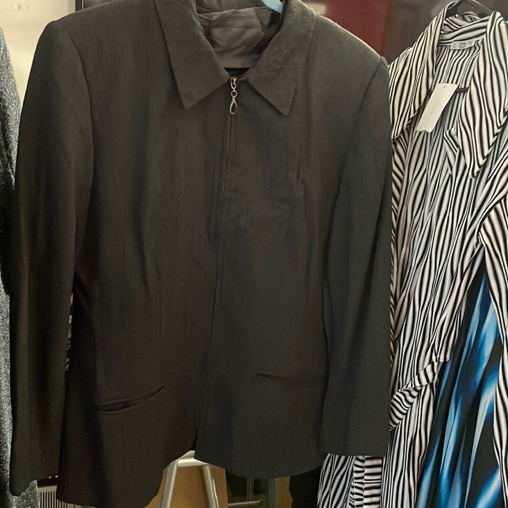 NY sake gray blazer